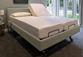 No gap between mattresses on Queen & King Beds